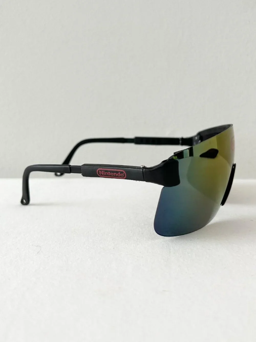 Vintage 80s NINTENDO Action Shields Sunglasses & Case Retro Neon Wrap NES Gaming